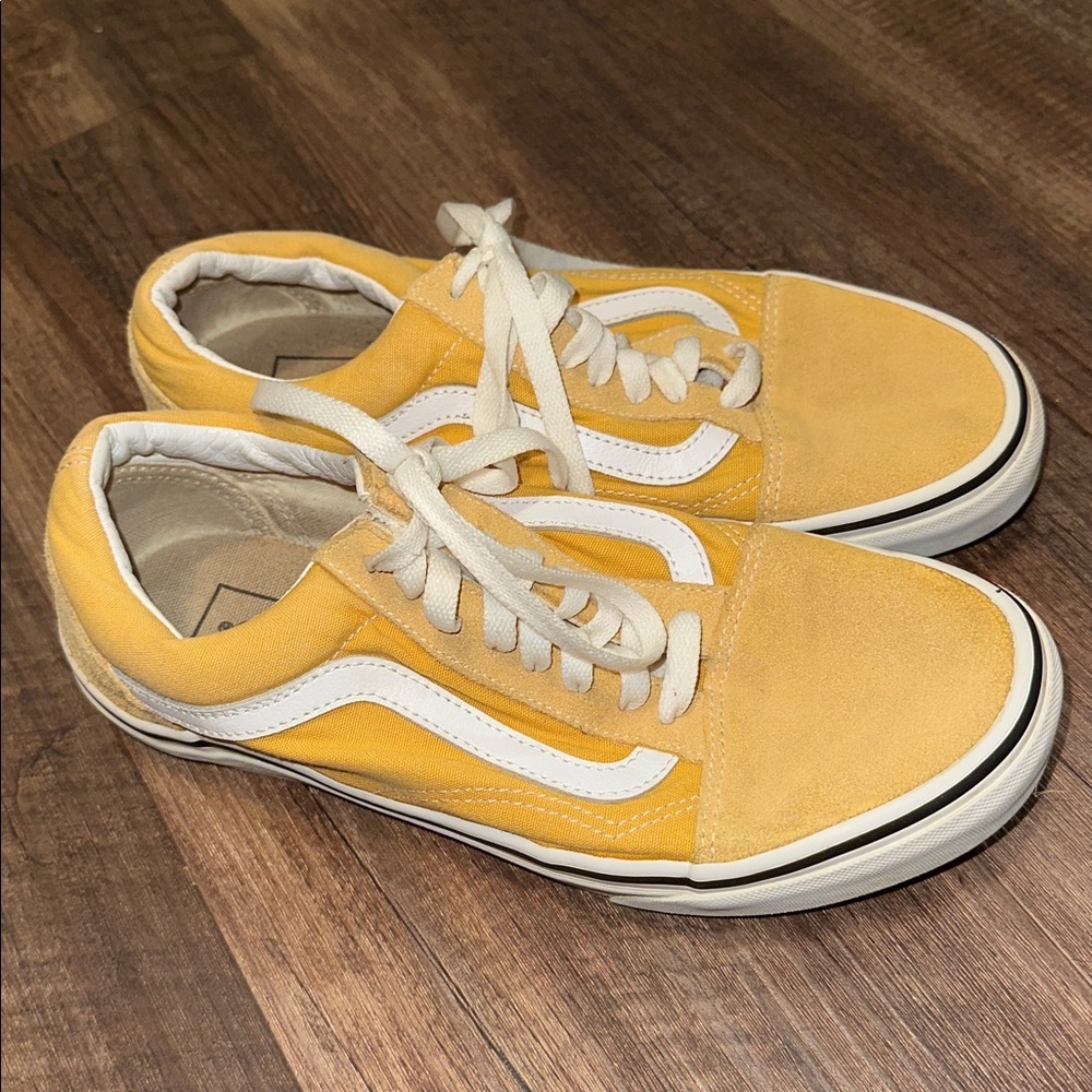 Vans Old Skool Yellow size 8.5 women’s/ 7 men’s